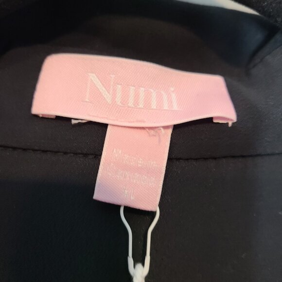 Numi The Simone Top Washable Silk Collared Black Minimalist Office New Old Money - Picture 7 of 11